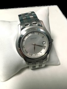 gucci stainless midsize quartz watch